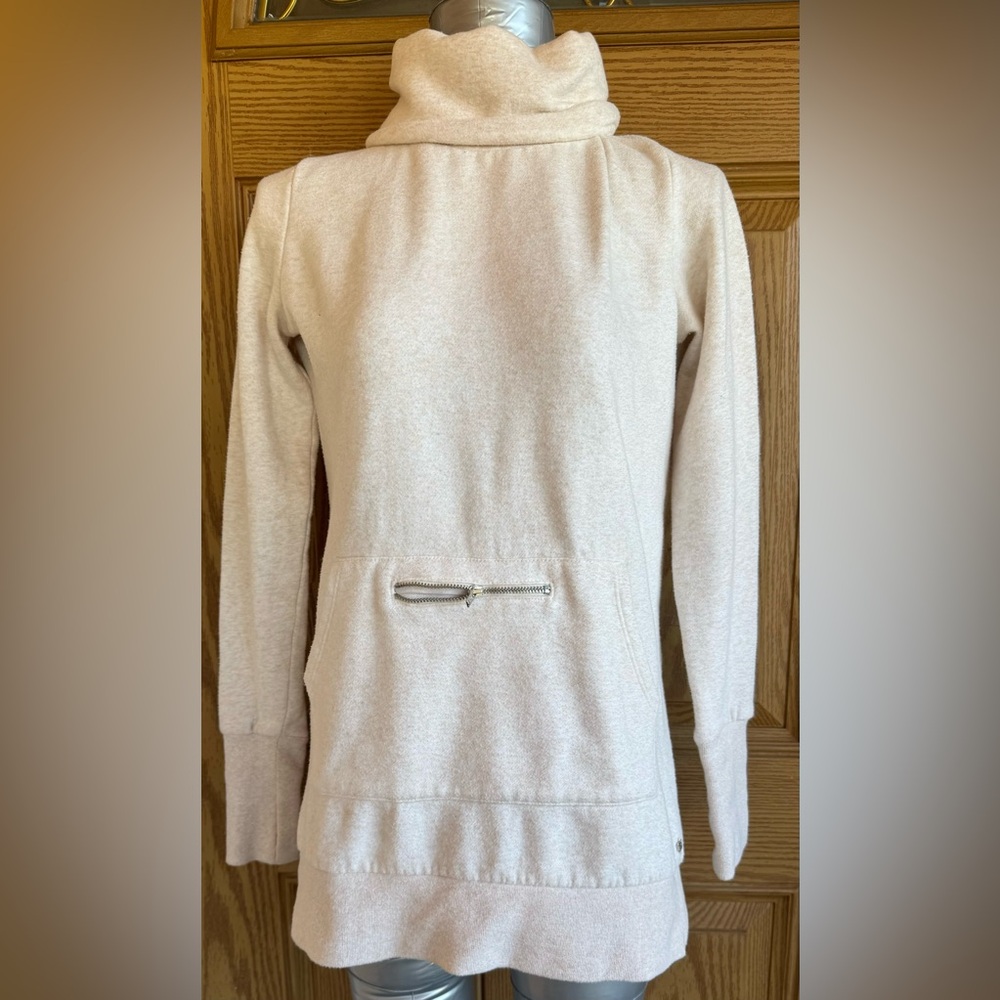 Fabletics Cowl Neck Pullover With Thumb Holes Siz… - image 1